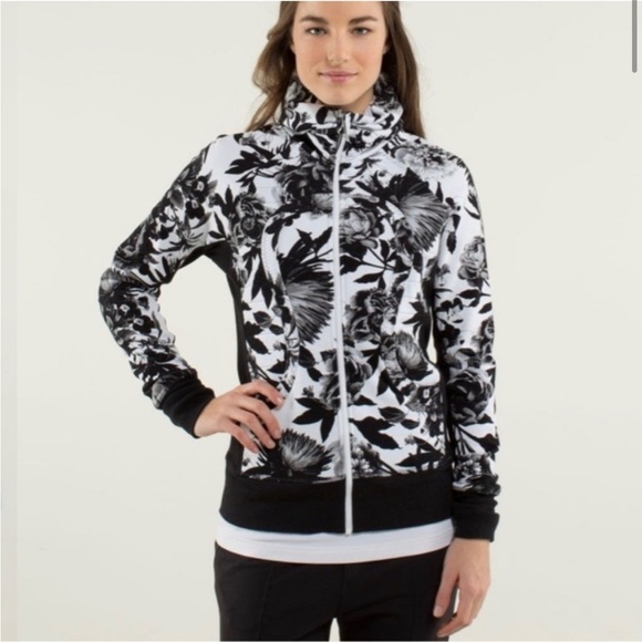 Lululemon Jacket Brisk Bloom‎ Black and White 8 - Picture 1 of 13